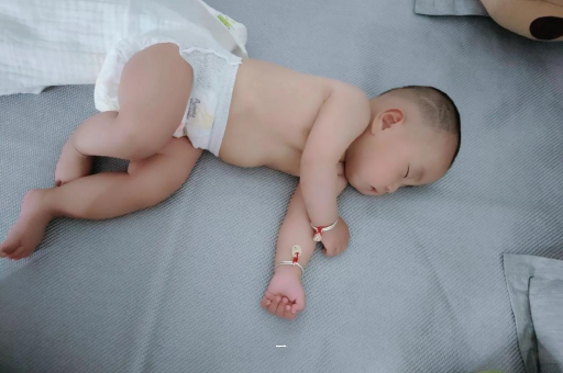 桂林宝宝大便干拉不出来